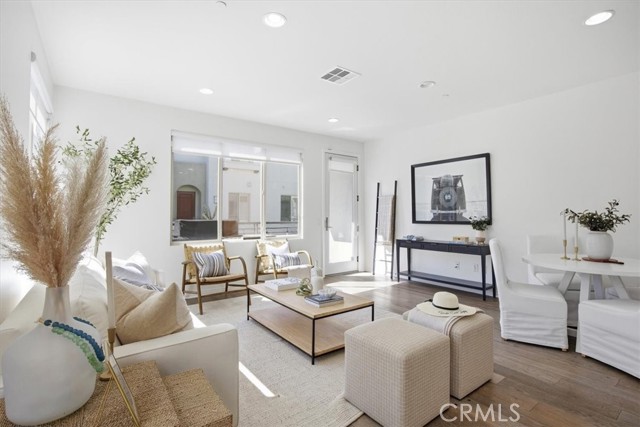 Details for 12921 Union Avenue 107, Hawthorne, CA 90250