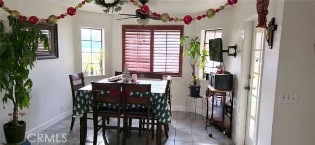 Detail Gallery Image 4 of 17 For 15481 Eto Camino, Victorville,  CA 92394 - 3 Beds | 2 Baths