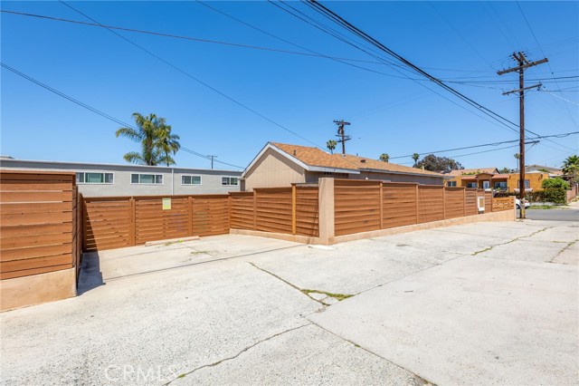 Image 21 of 25 For 4169 Myrtle Avenue