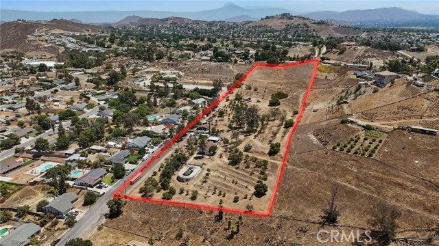 8600 58th Street, Jurupa Valley CA: https://media.crmls.org/medias/8f6475f3-9b29-4108-ad08-2f8a09e2b2ae.jpg