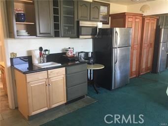https://media.crmls.org/medias/8f6541a1-77e6-476a-a397-fc846bd3bbff.jpg?preset=X-Large