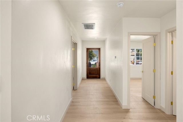 Detail Gallery Image 23 of 65 For 631 N Kenwood St, Burbank,  CA 91505 - 5 Beds | 3 Baths