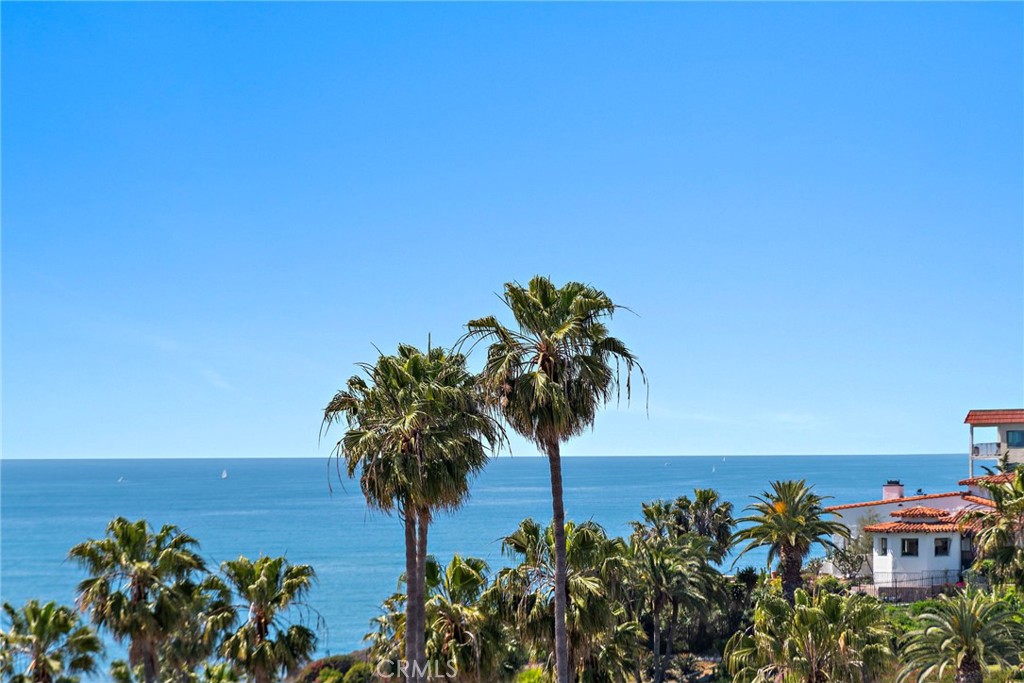 https://media.crmls.org/medias/8f697f83-d301-40f6-ad04-c71c1fbb37f4.jpg?preset=X-Large