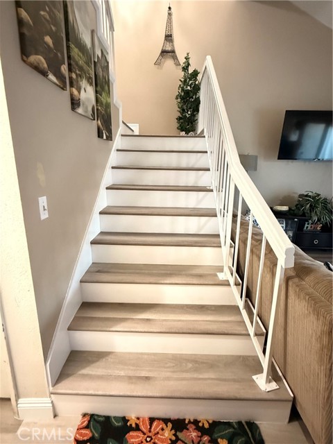 14213 Ranchero Drive, Fontana CA: https://media.crmls.org/medias/8f69f703-39c2-4410-8637-d6baa1f1da46.jpg