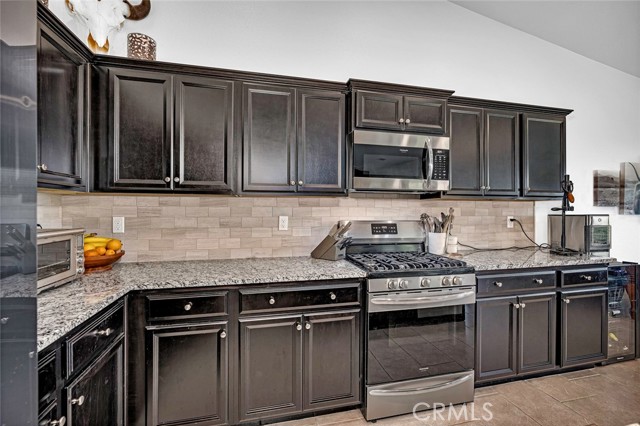 Detail Gallery Image 20 of 66 For 1765 Clearwater St, Tulare,  CA 93274 - 4 Beds | 2 Baths