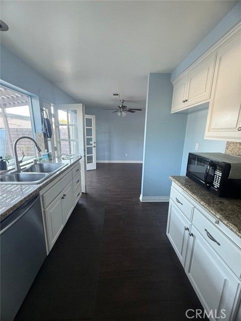 11459 Shippigan Way, Cypress CA: https://media.crmls.org/medias/8f6af48d-fa1f-441b-85d3-9ca3cd2e2e9c.jpg