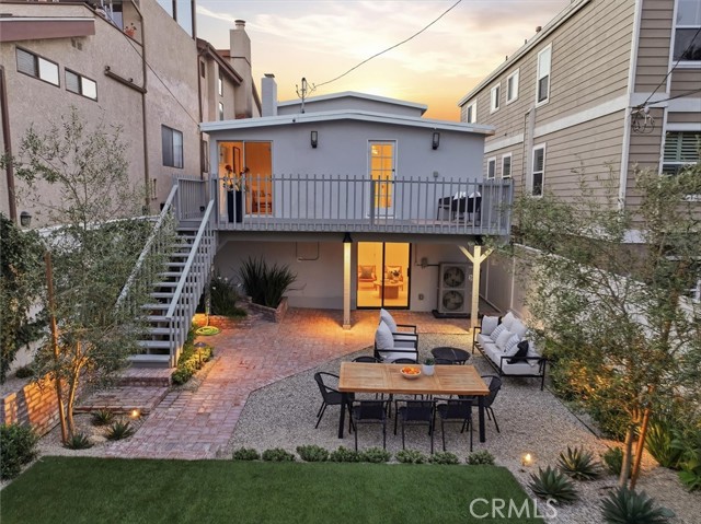 Detail Gallery Image 33 of 52 For 436 1st St, Manhattan Beach,  CA 90266 - 4 Beds | 2/1 Baths