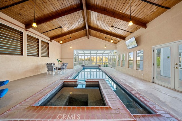 Detail Gallery Image 11 of 62 For 26945 Brooken Ave, Canyon Country,  CA 91387 - 5 Beds | 5/1 Baths