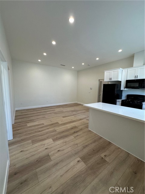 Detail Gallery Image 7 of 27 For 9998 Louise Ave, Northridge,  CA 91325 - 2 Beds | 1 Baths