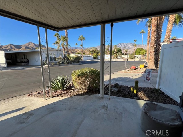 Detail Gallery Image 4 of 27 For 221 La Encina Dr, Palm Springs,  CA 92264 - 2 Beds | 2 Baths