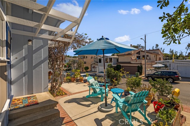 429 1st Street, Manhattan Beach, California 90266, 5 Bedrooms Bedrooms, ,1 BathroomBathrooms,Residential,Sold,1st,PV24022554