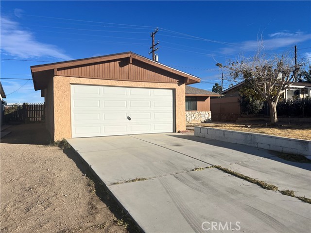 Detail Gallery Image 3 of 12 For 305 Higgins Rd, Barstow,  CA 92311 - 4 Beds | 2 Baths