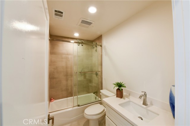 Detail Gallery Image 6 of 16 For 15816 1/2 S Vermont Ave, Gardena,  CA 90247 - 3 Beds | 2/1 Baths