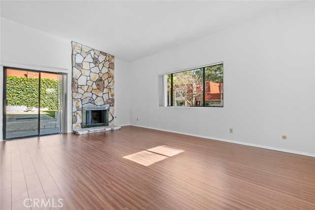 Detail Gallery Image 7 of 66 For 1321 Greenbriar, Glendale,  CA 91207 - 4 Beds | 3/1 Baths