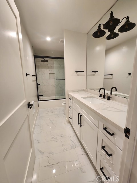 Detail Gallery Image 27 of 36 For 120 S Francisca Ave #18,  Redondo Beach,  CA 90277 - 2 Beds | 2/1 Baths