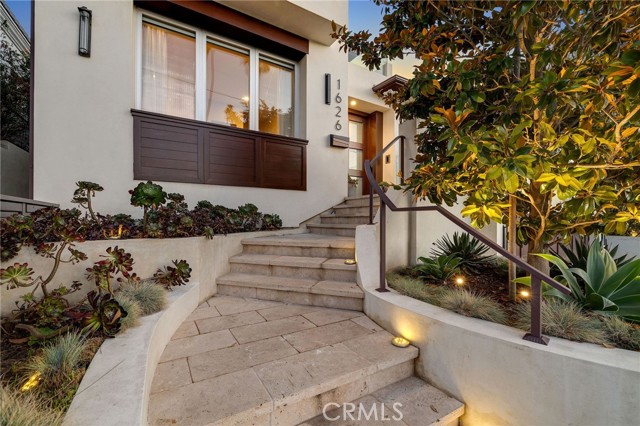 1626 1st Street, Manhattan Beach, California 90266, 5 Bedrooms Bedrooms, 0 ,6 BathroomsBathrooms,Residential,For Sale,1st,0,SB26133853