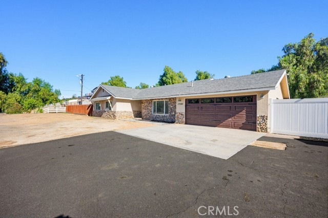 17380 Mockingbird Canyon, Riverside CA: https://media.crmls.org/medias/8f73cbfd-0e70-4cf5-8df4-d4dfd8bff119.jpg