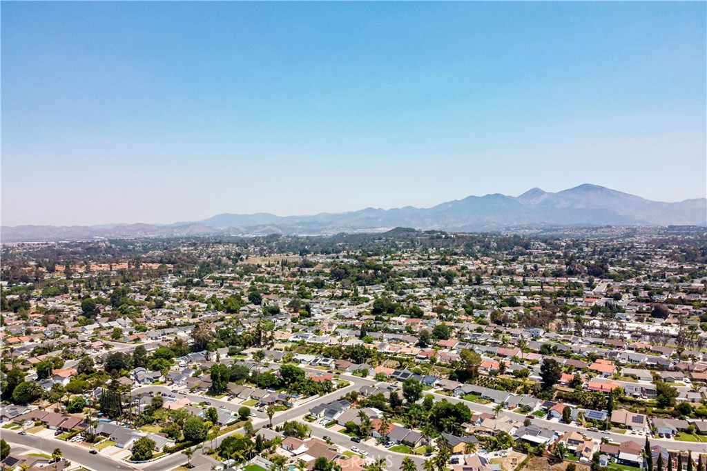 MLS #OC25175888 image #40