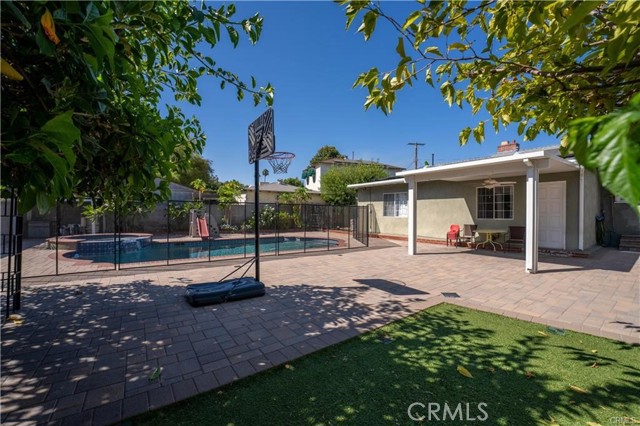 Detail Gallery Image 7 of 30 For 11566 Cumpston St, North Hollywood,  CA 91601 - 4 Beds | 2 Baths