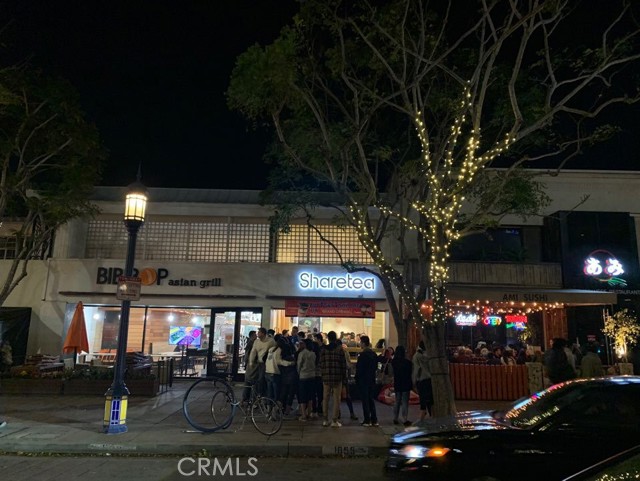 1055 Broxton Avenue, Los Angeles CA: https://media.crmls.org/medias/8f75b589-b983-44cd-9da3-5e5f1390a029.jpg