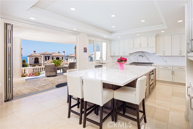 Detail Gallery Image 11 of 41 For 77 Ritz Cove Dr, Dana Point,  CA 92629 - 5 Beds | 5/1 Baths