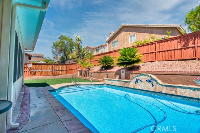 Detail Gallery Image 2 of 50 For 38902 Canyon Bridge Cir, Murrieta,  CA 92563 - 3 Beds | 2/1 Baths