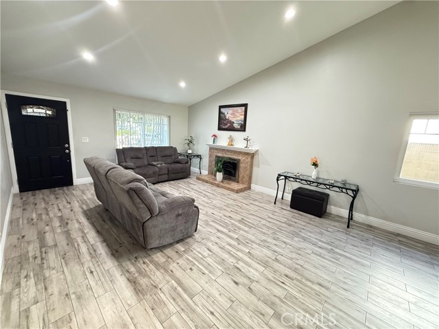 Detail Gallery Image 27 of 41 For 1748 N Oxford St, Anaheim,  CA 92806 - 4 Beds | 2 Baths