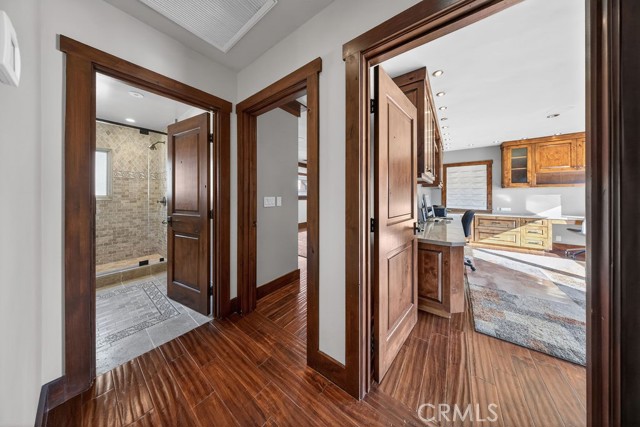 Detail Gallery Image 37 of 64 For 11159 Mcvine, Sunland,  CA 91040 - 4 Beds | 4 Baths