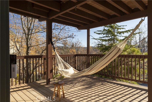 Detail Gallery Image 19 of 29 For 28000 West Shore Dr, Lake Arrowhead,  CA 92352 - 4 Beds | 3/1 Baths