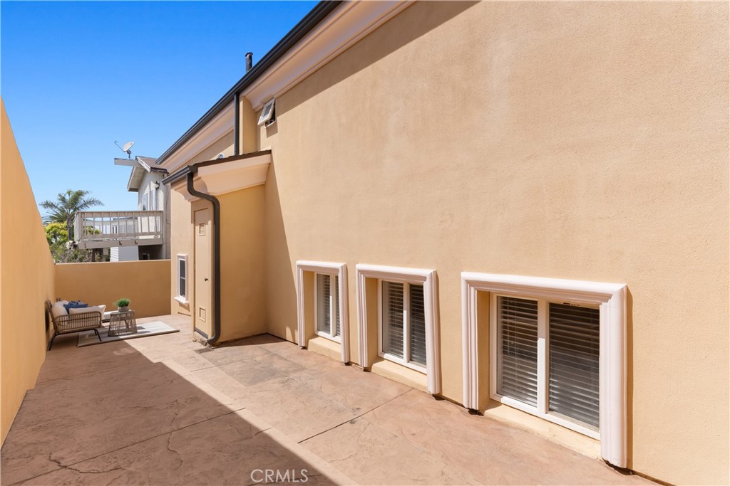 668 Longfellow Avenue