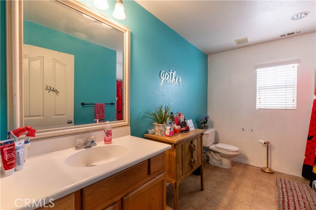 Detail Gallery Image 27 of 45 For 14550 Equestrian Way, Victorville,  CA 92394 - 5 Beds | 3 Baths