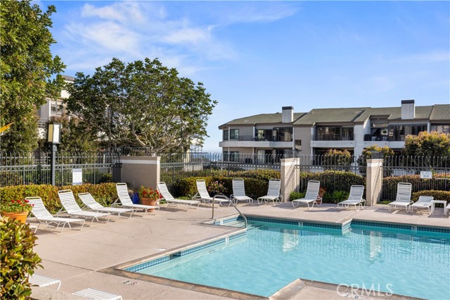 Detail Gallery Image 29 of 34 For 240 Nice Ln #208,  Newport Beach,  CA 92663 - 2 Beds | 2 Baths