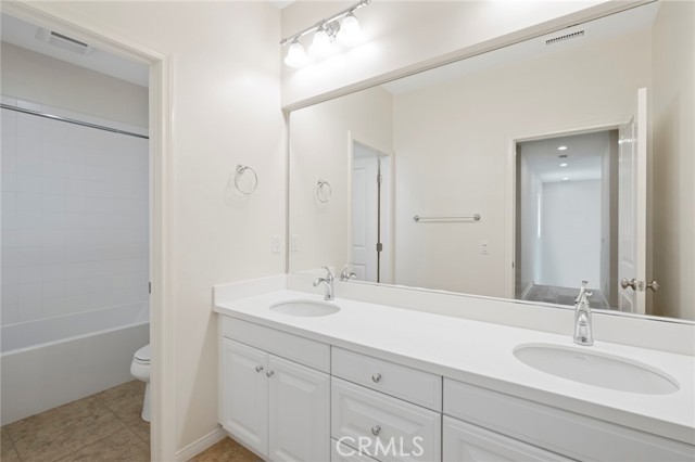 48 Brindisi, Irvine CA: https://media.crmls.org/medias/8f78addd-5aa1-4cb8-89f0-9c0c53a7477c.jpg