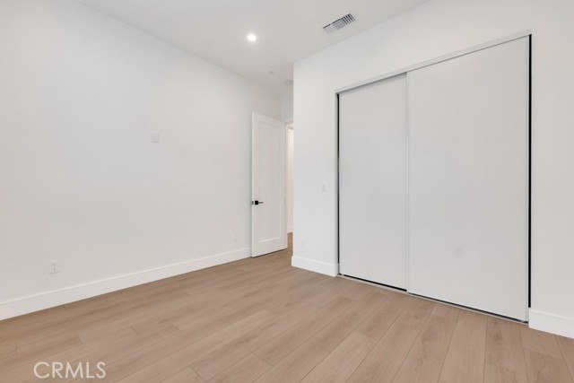 Detail Gallery Image 18 of 22 For 16514 San Fernando Mission Blvd, Granada Hills,  CA 91344 - 3 Beds | 2/1 Baths