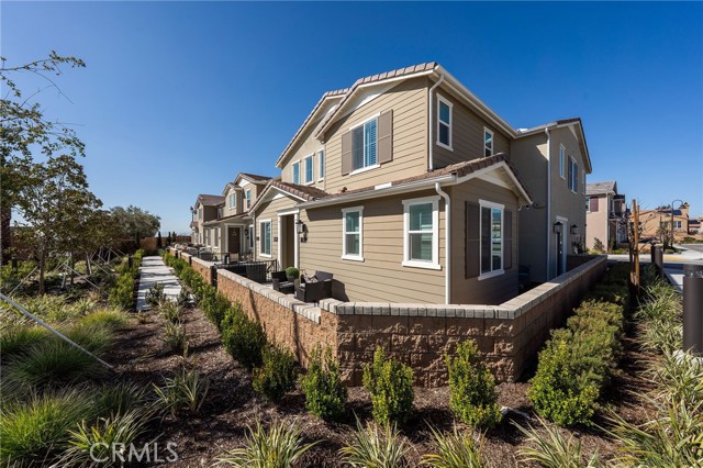 15901 Stresa Lane, Fontana CA: https://media.crmls.org/medias/8f79d2ec-d14c-466f-ba92-3fbc9fb8f976.jpg