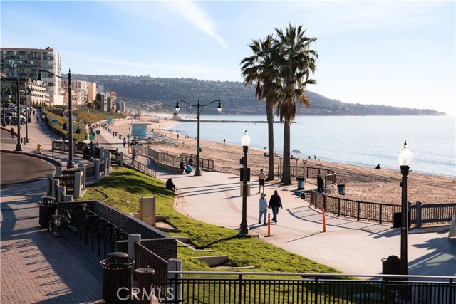 508 Paseo de Las Estrellas, Redondo Beach CA: https://media.crmls.org/medias/8f7a44fa-d190-4387-b820-4b99f12f7483.jpg