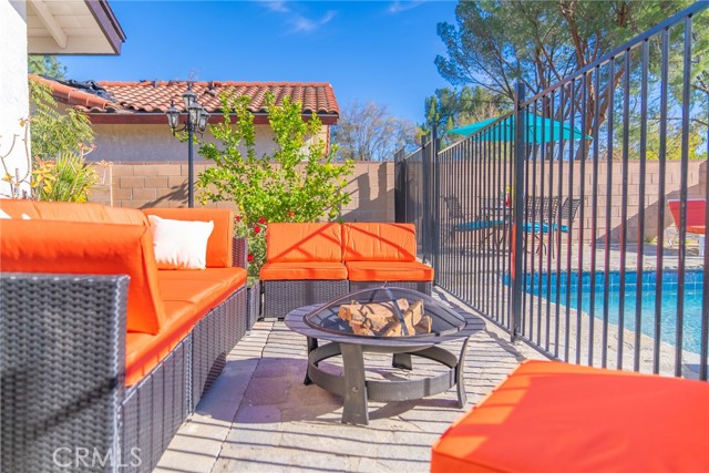 Detail Gallery Image 50 of 70 For 10660 Melvin Ave, Porter Ranch,  CA 91326 - 5 Beds | 3/1 Baths