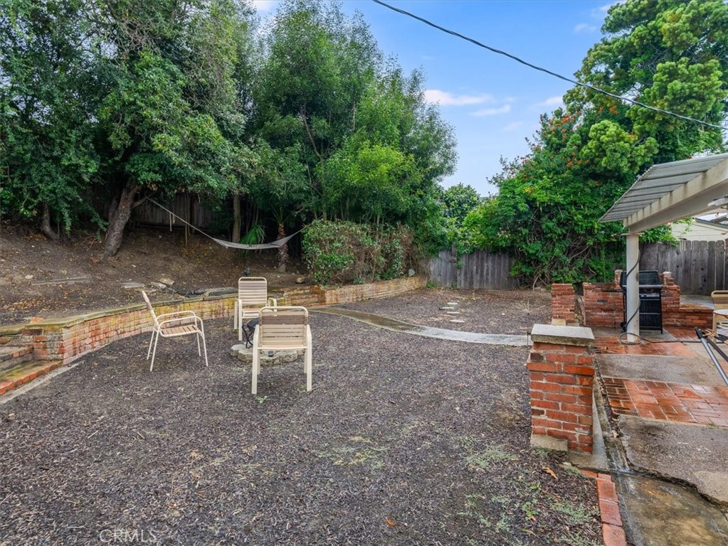 https://media.crmls.org/medias/8f7e1ade-1054-49e6-928f-db841cc6eab4.jpg?preset=X-Large
