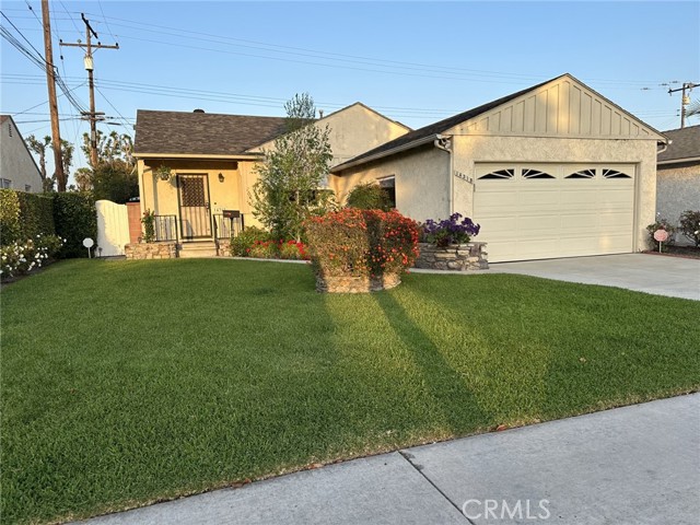 14318 Castana Avenue, Paramount, California 90723, 2 Bedrooms Bedrooms, ,2 BathroomsBathrooms,Single Family Residence,For Sale,Castana,RS24095832