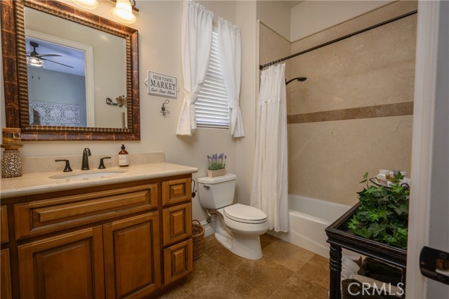 Detail Gallery Image 22 of 46 For 38150 via Huerta, Murrieta,  CA 92562 - 5 Beds | 4/2 Baths