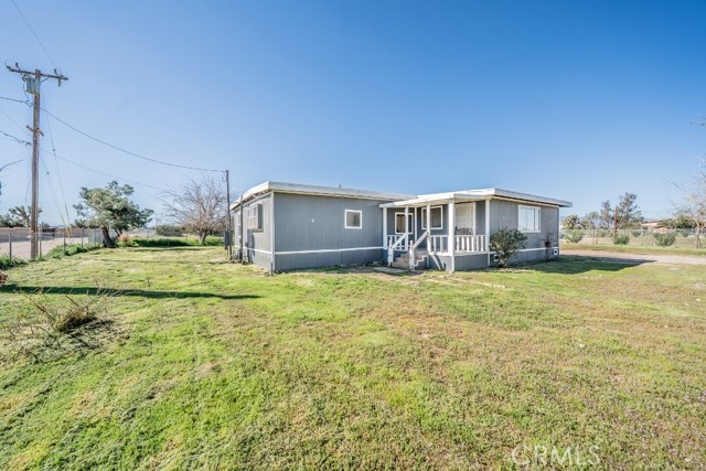 Detail Gallery Image 5 of 33 For 11025 Phelen Rd, Oak Hills,  CA 92344 - 3 Beds | 1 Baths