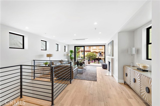 8f809ee5 B35c 4e93 A776 98a4864106f0