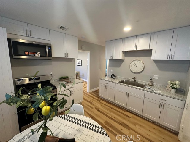 Detail Gallery Image 5 of 9 For 1459 S Euclid Ave #8,  Ontario,  CA 91762 - 3 Beds | 1 Baths