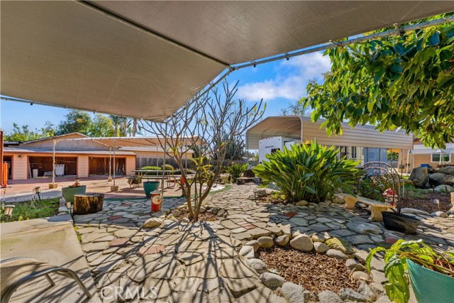 Detail Gallery Image 9 of 28 For 19160 Ingomar St, –,  CA 91335 - 2 Beds | 2 Baths