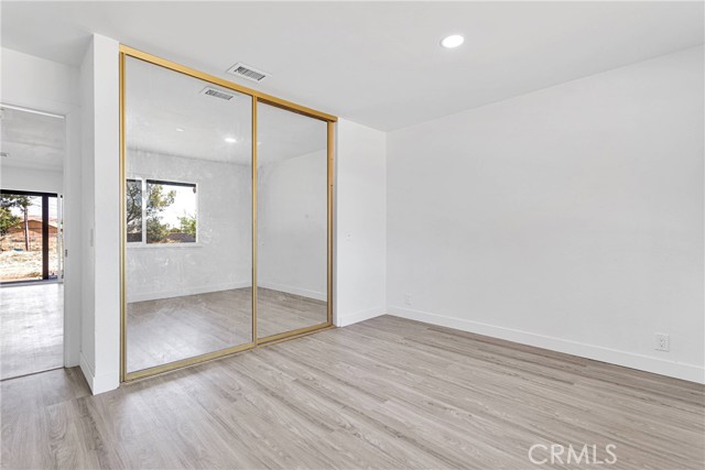 Detail Gallery Image 12 of 14 For 14855 Flathead Rd, Apple Valley,  CA 92307 - 5 Beds | 4 Baths