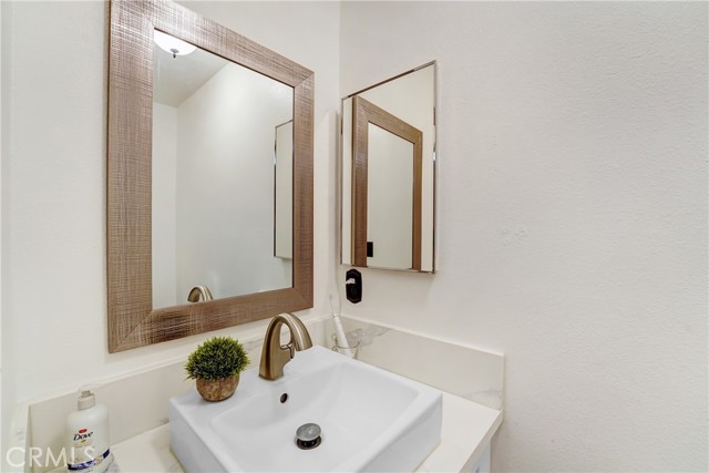 Detail Gallery Image 9 of 20 For 2620 W Grand Ave #E,  Alhambra,  CA 91801 - 3 Beds | 2/1 Baths