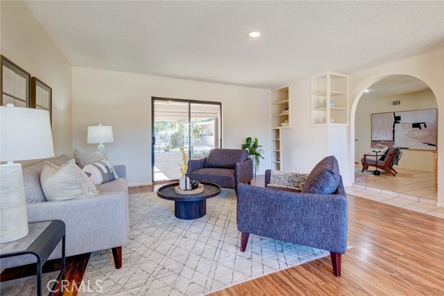 Detail Gallery Image 9 of 34 For 761 Fordland Ave, La Verne,  CA 91750 - 4 Beds | 2 Baths