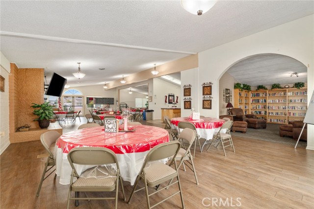 2692 Highland Avenue, Highland CA: https://media.crmls.org/medias/8f836c9f-4ed5-415b-8f7a-7082d205c25f.jpg