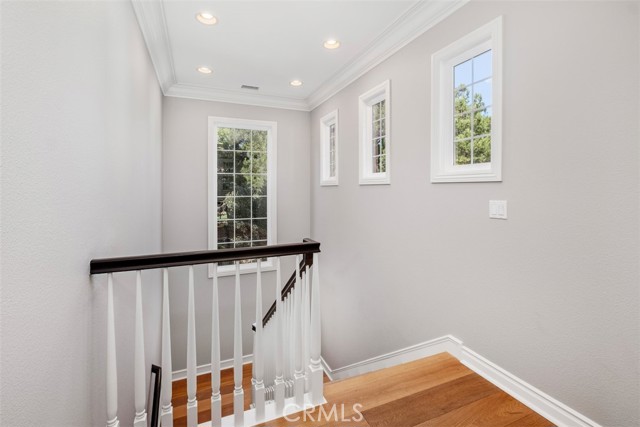 20 Townsend, Irvine CA: https://media.crmls.org/medias/8f836f05-1874-4dc3-ad01-6cea80e22da7.jpg