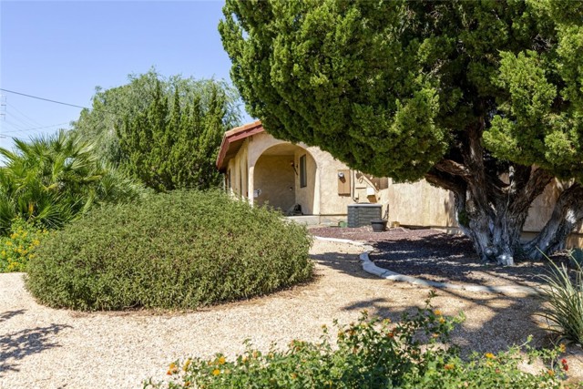 4507 W Avenue N, Lancaster CA: https://media.crmls.org/medias/8f83a5c1-6b6c-4731-a7fe-a280ba4ce0bc.jpg